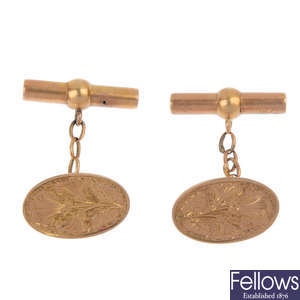 A pair of Edwardian 15ct gold cufflinks.