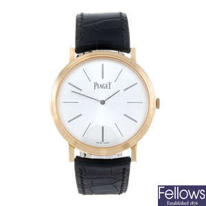 PIAGET - a gentleman's 18ct rose gold Altiplano wrist watch.