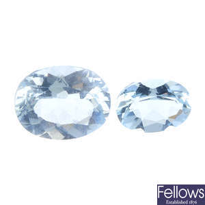 Three oval-shape aquamarines, total weight 4.95cts.