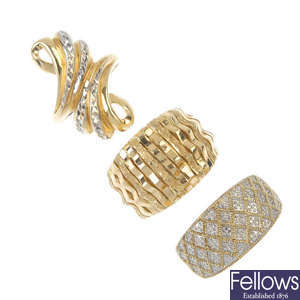 A selection of three 9ct gold rings.