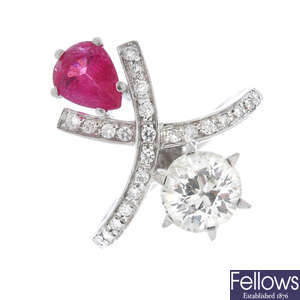 A diamond and ruby dress ring. 