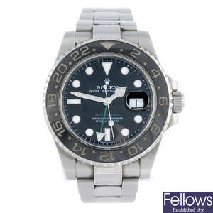 ROLEX - a gentleman's bi-material Oyster Perpetual Date GMT-Master II bracelet watch.