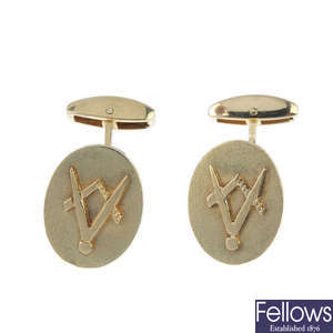 A pair of 14ct gold Masonic cufflinks. 