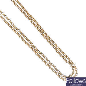 An early 20th century 9ct gold belcher link longuard chain. 