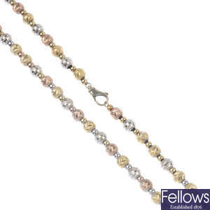A 9ct gold necklace.