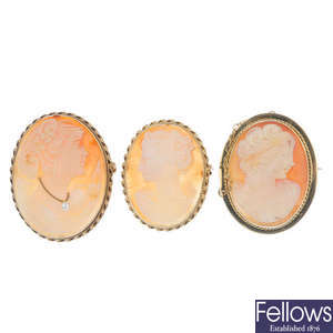 Three 9ct gold cameo brooches.