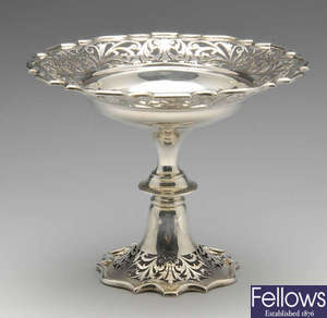 A George V silver pierced tazza. 