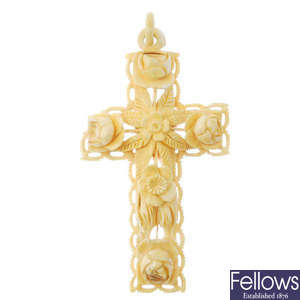 A late Victorian ivory cross pendant.