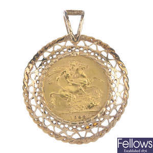 A Victorian sovereign pendant.