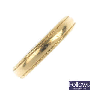 A 22ct gold band ring. 
