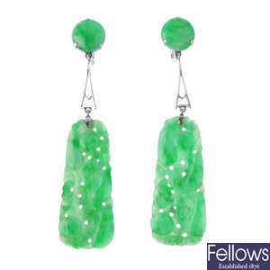 A pair of jade ear pendants. 