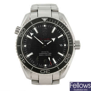 OMEGA - a limited edition gentleman's stainless steel Seamaster Professional Co-Axial 007 bracelet watch.