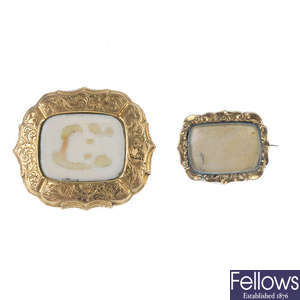 Two late Victorian gold memorial brooches.