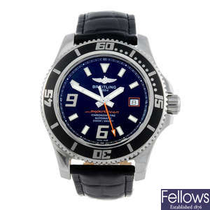 BREITLING - a gentleman's stainless steel Aeromarine Superocean wrist watch.