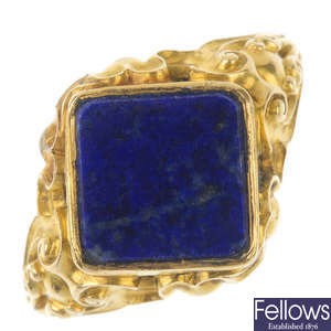 An early 20th century lapis lazuli ring. 