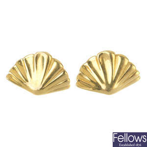 TIFFANY & CO. - a pair of 1980s fan earrings. 