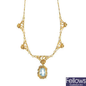 An aquamarine foliate necklace. 