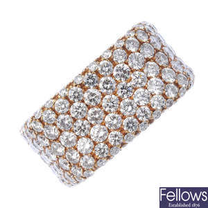 PALMIERO -  a diamond dress ring. 