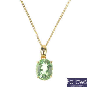 An 18ct gold tourmaline single-stone pendant, with chain.