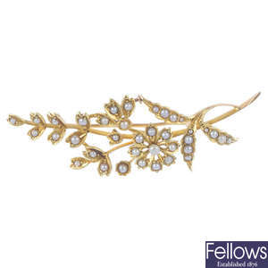 An early 20th century 15ct gold split pearl brooch.
