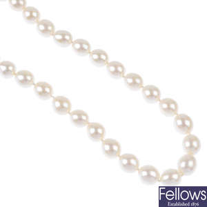 A cultured pearl necklace and bracelet.