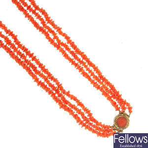 A coral necklace and bracelet.