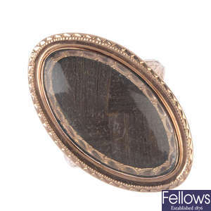 A late 18th century 9ct gold mourning ring. 
