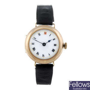 A lady's 9ct yellow gold wrist watch.