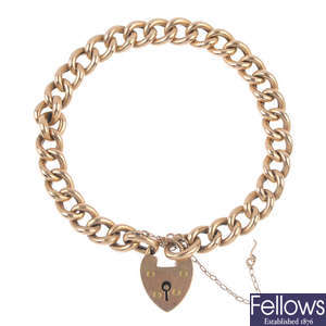 An Edwardian 15ct gold bracelet.