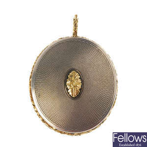 An early 19th century silver locket.