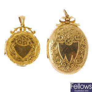 Two 9ct gold lockets.