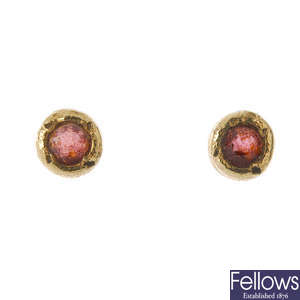 Two items of gem-set jewellery.