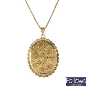 Two 9ct gold lockets, with a 9ct gold chain.