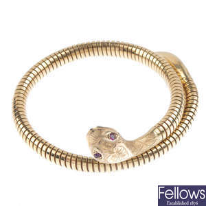 A 1970s 9ct gold snake bracelet.