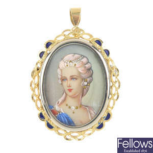 An 18ct gold portrait miniature pendant.