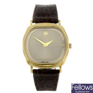 RAYMOND WEIL - a gentleman's gold plated wrist watch.