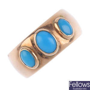 An Edwardian 9ct gold turquoise three-stone ring.