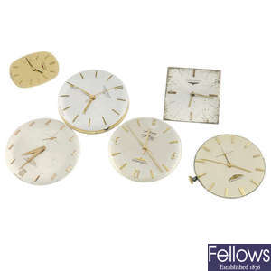A mixed group of mechanical Longines watch movements. Approximately 15.