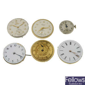 A large group of mixed mechanical watch movements. Approximately 230.