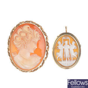 Two cameo brooches. 