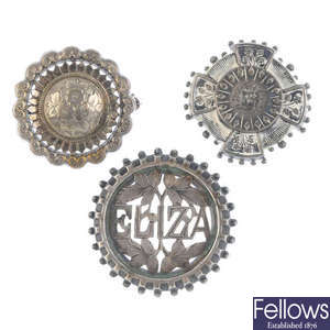 A selection of late 19th to early 20th century mainly silver brooches.
