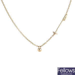 A 9ct gold novelty polo necklace.