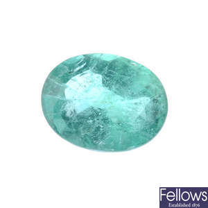 An oval-shape emerald, weighing 1.05cts.