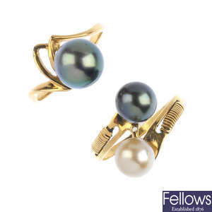 A selection of cultured pearl jewellery.