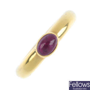 An 18ct gold ruby single-stone ring.