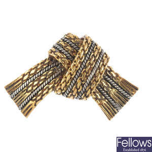 HERMES - a 1970s knot brooch.
