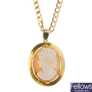 A 9ct gold cameo pendant and chain.