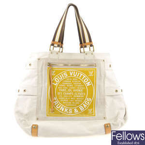 LOUIS VUITTON - a Toile Globe Shopper Cabas GM handbag.