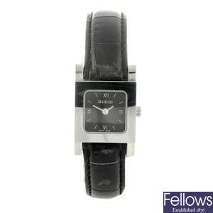 GUCCI - a lady's stainless steel 7900P wrist watch.