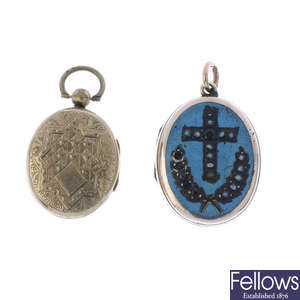 Two gold back and front lockets.